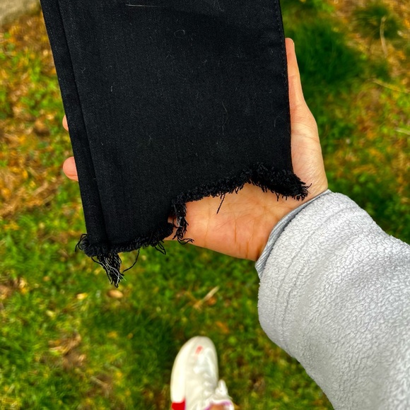 NWOT Abercrombie black jeans ultra high rise super skinny raw hem 28R 6 - Picture 5 of 15